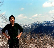 林道から三峰頂上